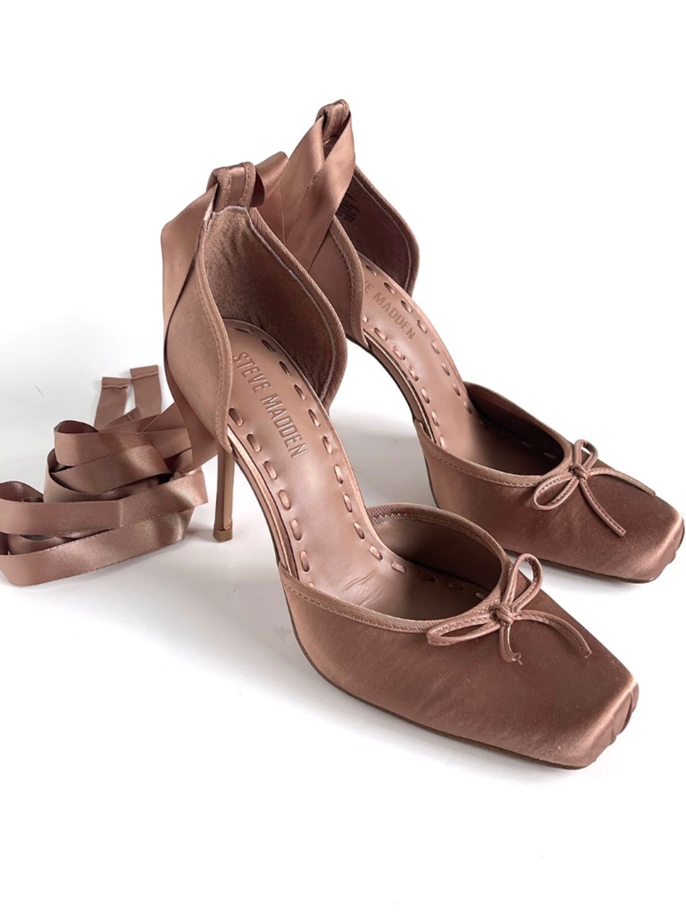 Steve Madden Women's "Larina" Tan Satin Lace Up Ballet Heesl Size: 9M
